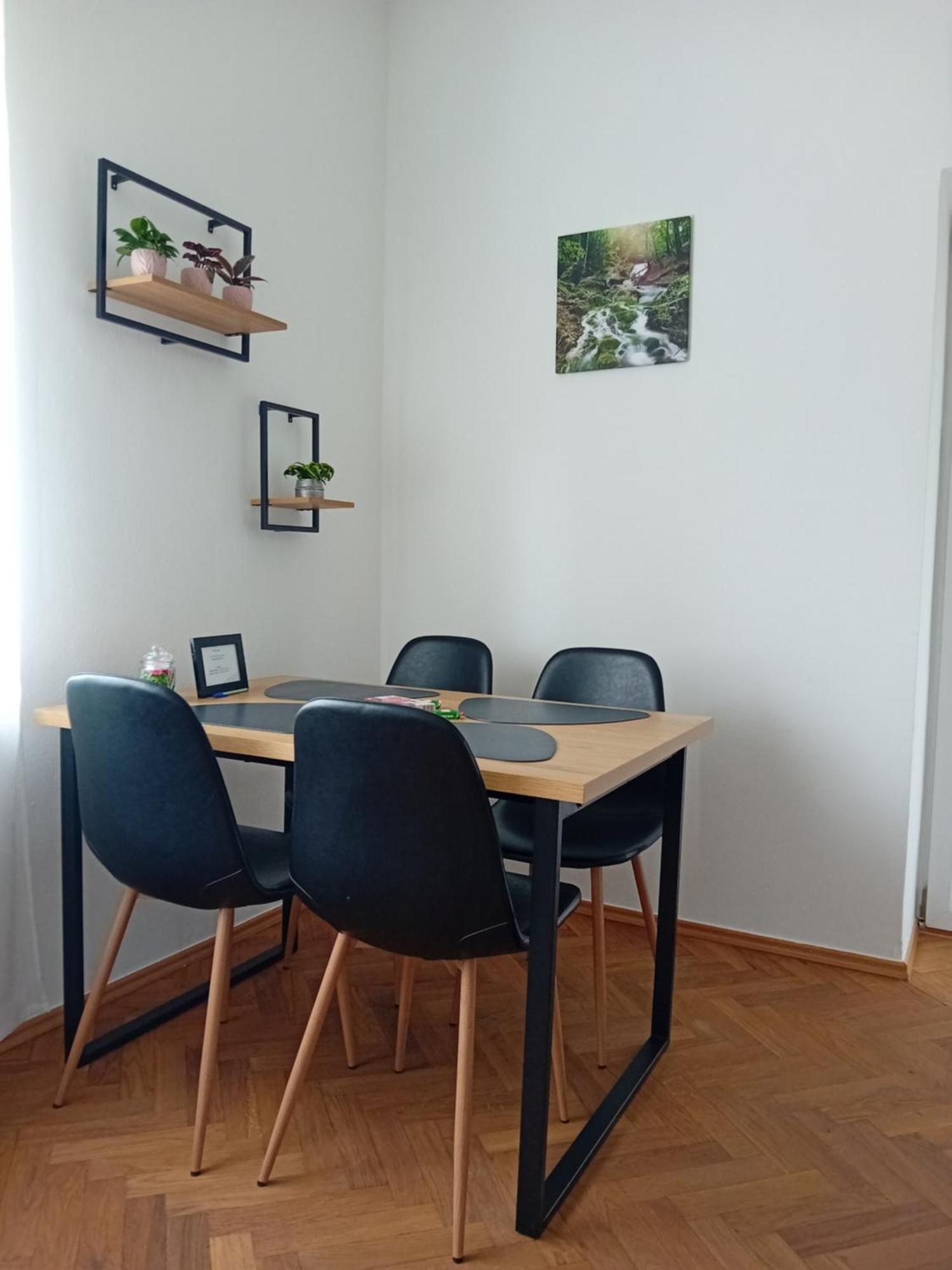 Lind-Appartments วิลลาค ภายนอก รูปภาพ